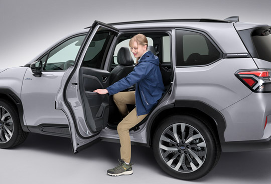 <sg-lang1>Convenient Seat Access</sg-lang1><sg-lang2>وصول مريح للمقاعد</sg-lang2><sg-lang3></sg-lang3>